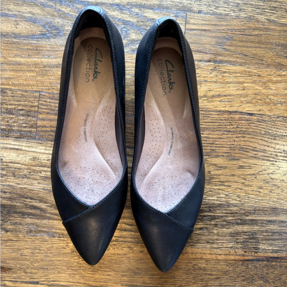 NWOT Clarks Women's Black Flats